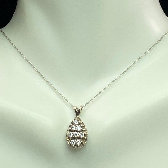 14K white gold 0.32ct Round brilliant Diamond Pear shape pendant necklace 1.9g 1